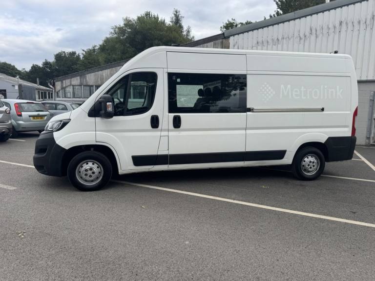 2020 Peugeot Boxer 2.0 BlueHDi 335 Built for Business Professional Crew Van 5dr Diesel Manual  PA...