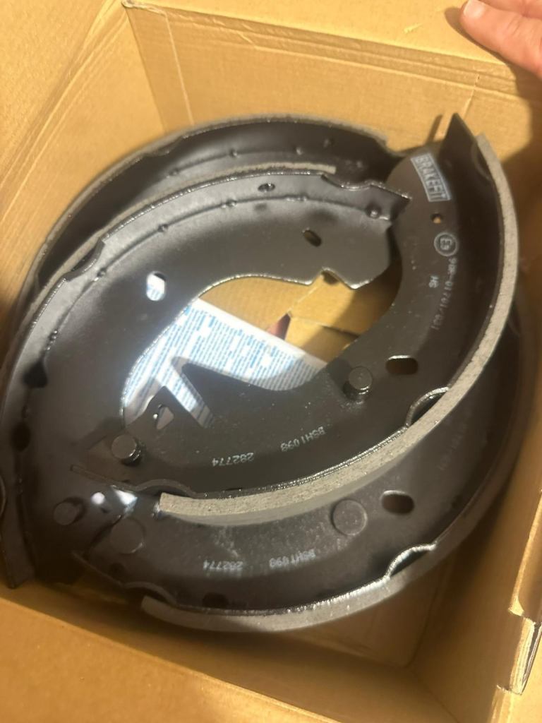Brake shoes for transit van 