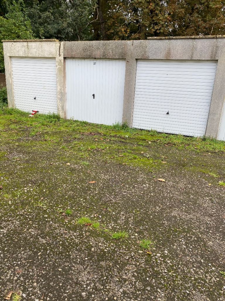 Garage for rent 