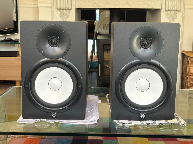 Yamaha HS8 Studio Monitor Speakers (Pair) - Excellent Working Condition