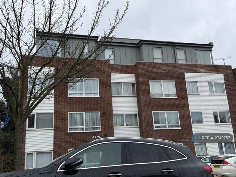 1 bedroom flat in Paul Court, London, N3 (1 bed) (#2749757)