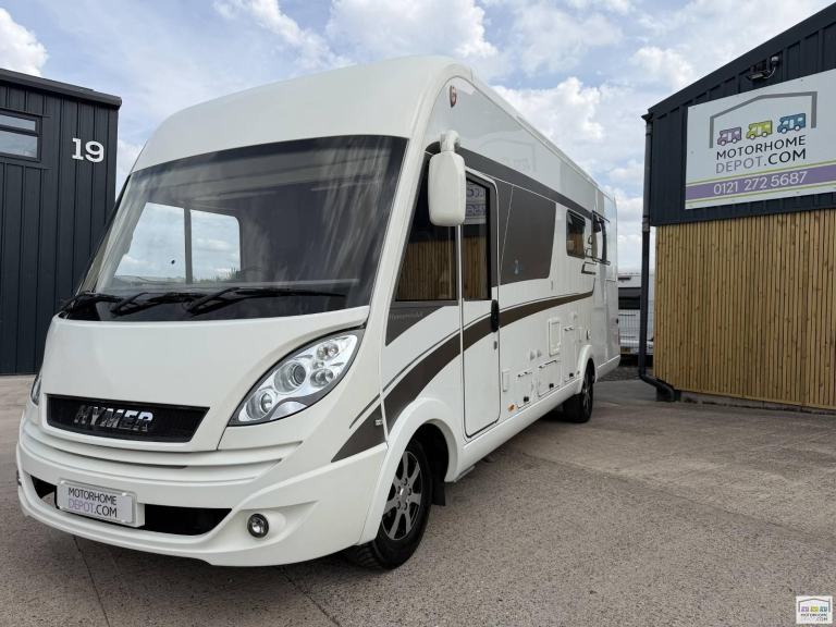 Hymer DuoMobil B634 SL - Luxury 2 Berth A Class Motorhome