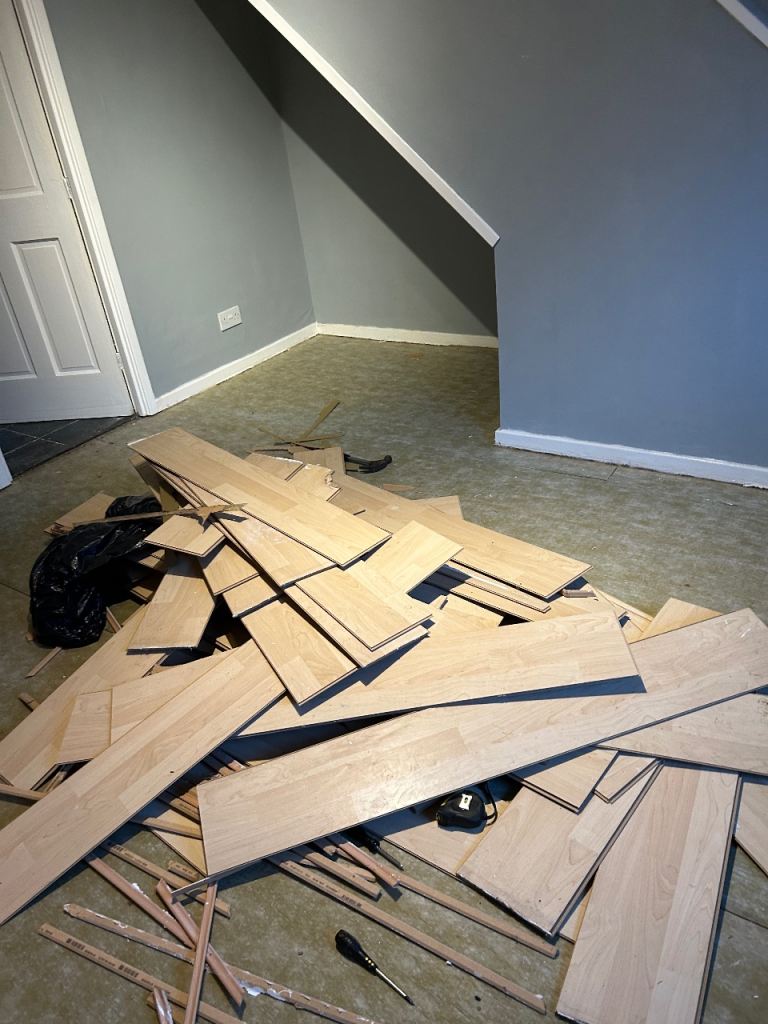 Light Wood Effect click laminate 