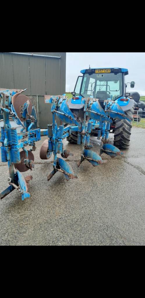 Lemken 4 furrow plough 