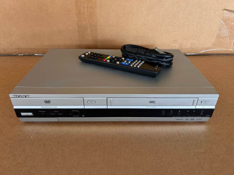 Sony SLV-D980P combination DVD player VHS recorder player Combo- Fully Working