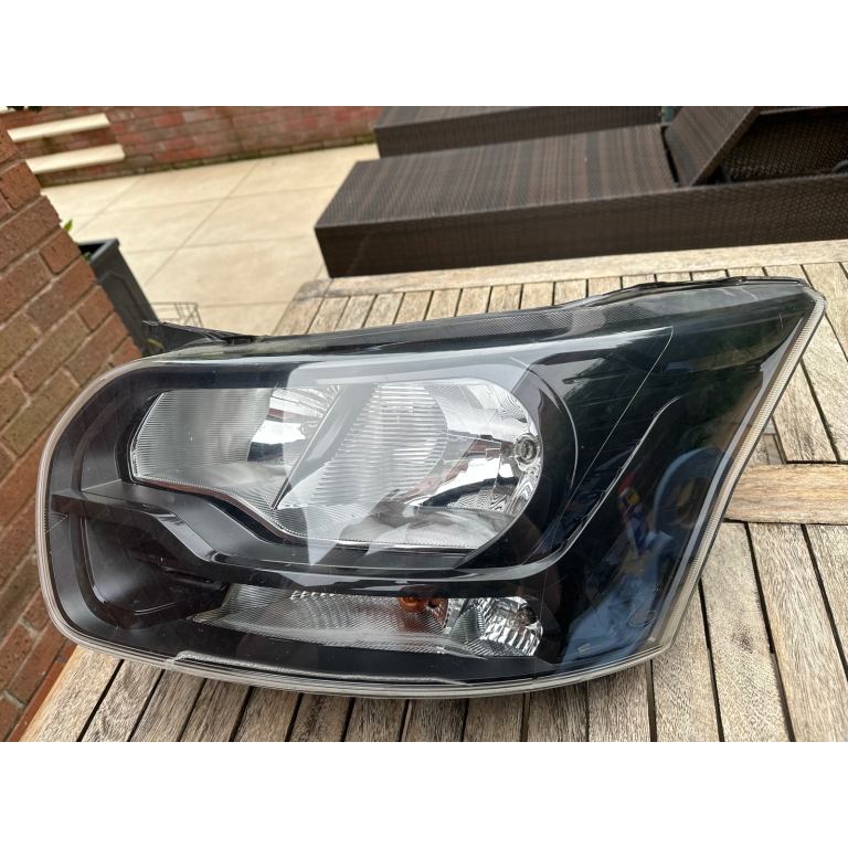 Ford Transit MK8 head lamp
