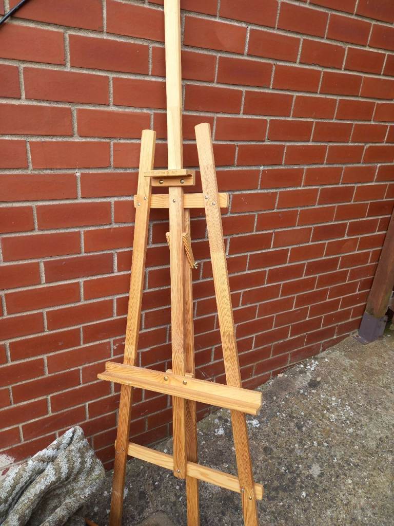 Sturdy Wooden Artist Easel - Good Condition