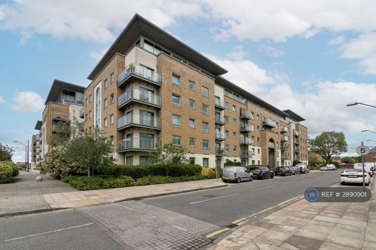 1 bedroom flat in Royal Arsenal, London, SE18 (1 bed) (#2890901)