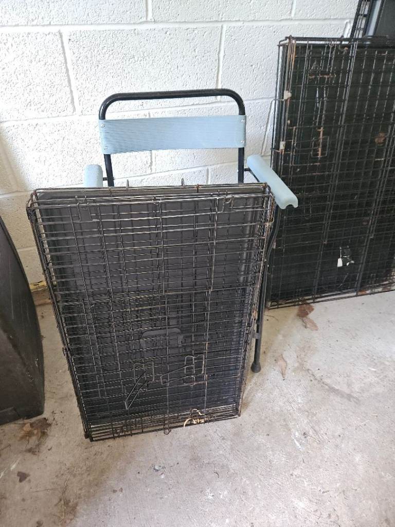 4 dog cages used