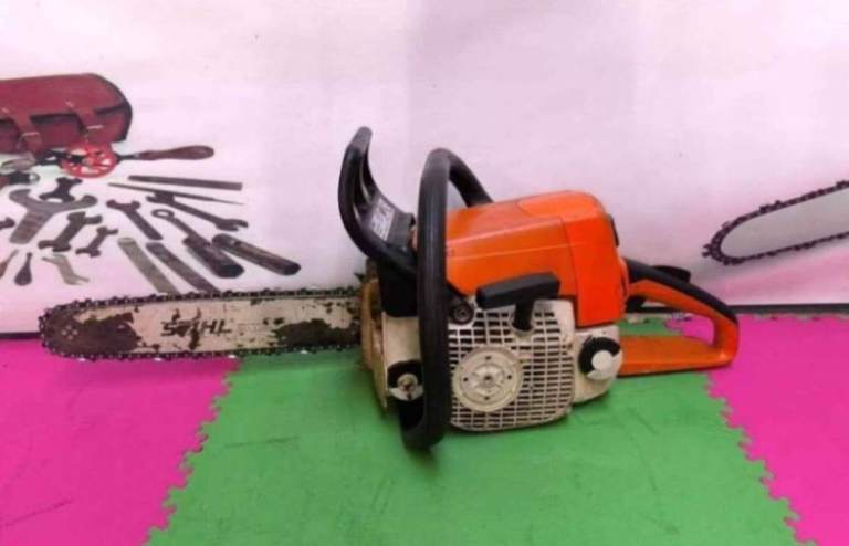 STIHL MS250 2 STROKE PETROL CHAINSAW