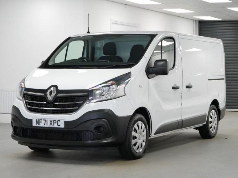 71 RENAULT TRAFIC 28 2.0 DCI 120 BHP SL BUSINESS PLUS +