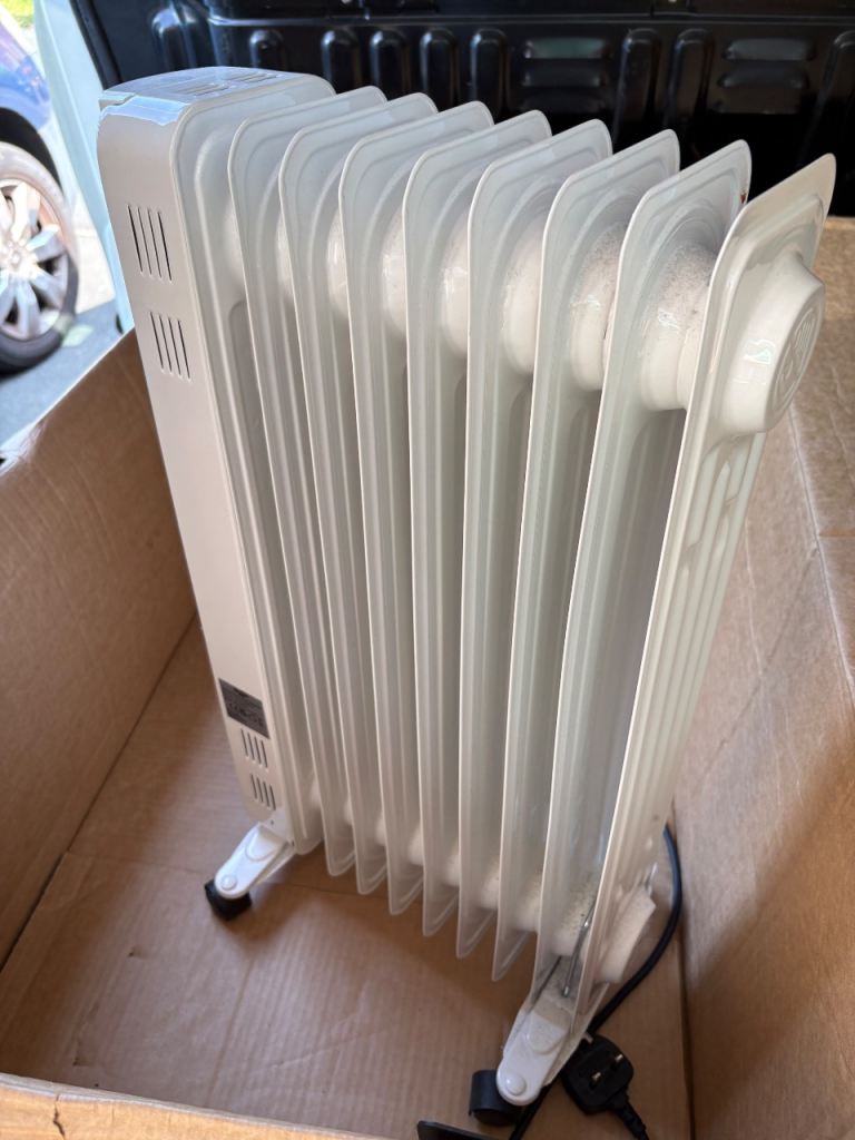 Bush Oil Filled Radiator - White, Fully Working