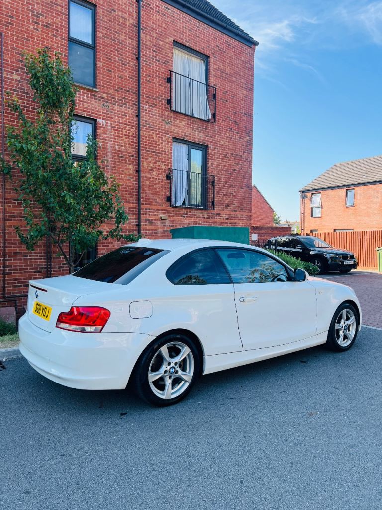 BMW, 1 SERIES, Coupe, 2011, Manual, 1995 (cc), 2 doors