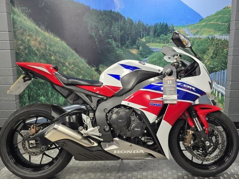 HONDA CBR1000 R