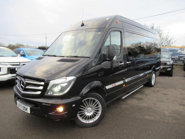2017 Mercedes-Benz SPRINTER 319 CDI 3.0 Sprinter 319 CDI 8 seater party bus limo Bus DIESEL Autom...