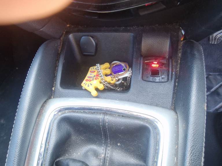 Nissan qashqai 2015 plate 