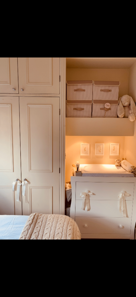 Baby changing table - Little Acorns