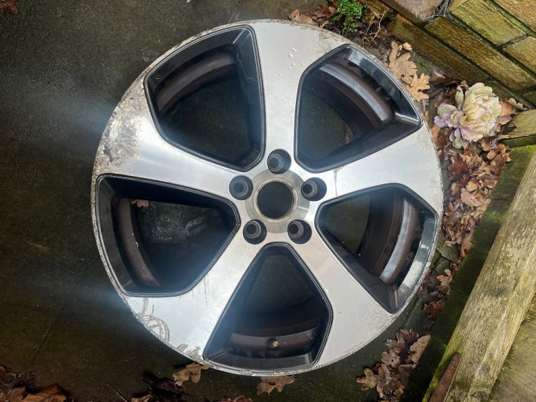 Genuine vw golf gti 18 inch Austin alloy wheel