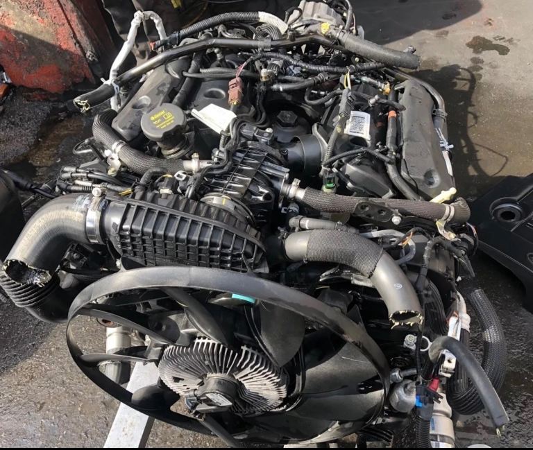 Range Rover 3.0 V6 engine 