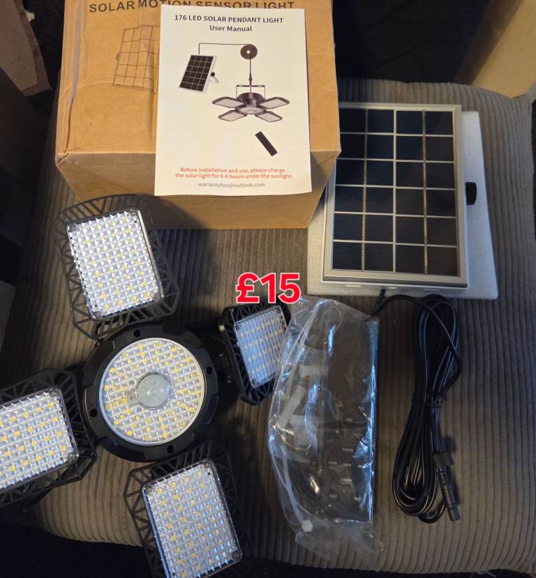 5 led lights solar powered very good quality 5mtr lead very bright. Good for vans/caravans/ornings