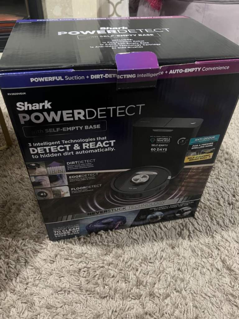 Shark PowerDetect Robot Vacuum with 60-Day Self-emptying Base - Anti-odour 