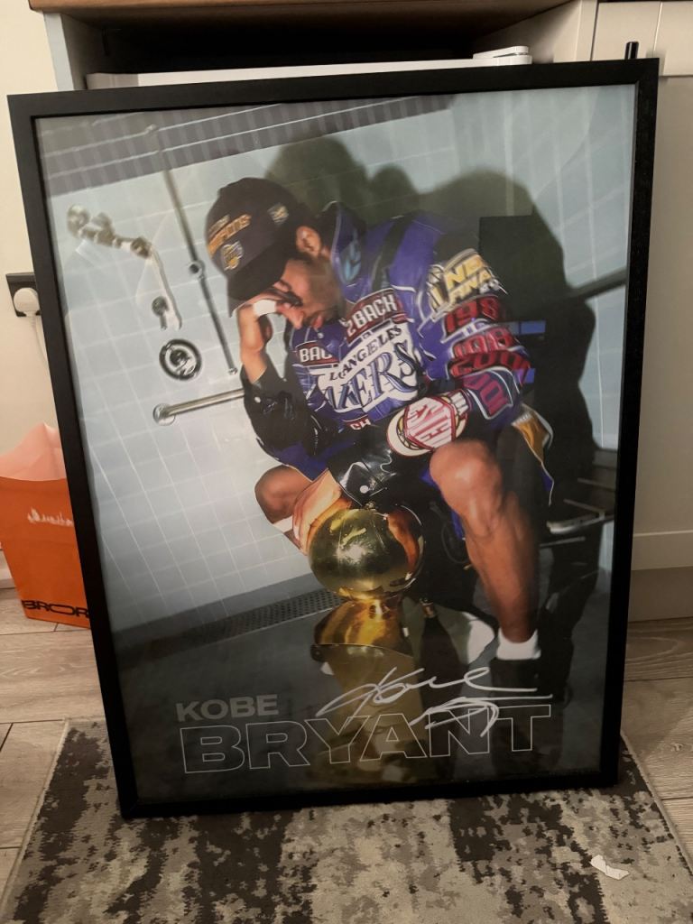 Signed Kobe Bryant picture with frame 