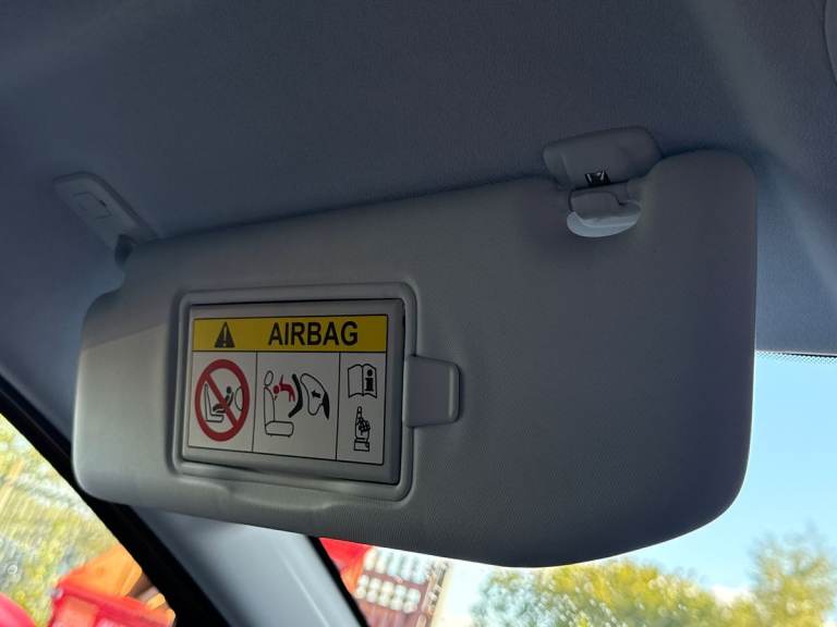 2018 Peugeot 2008 1.2 PureTech Allure 5dr HATCHBACK PETROL Manual