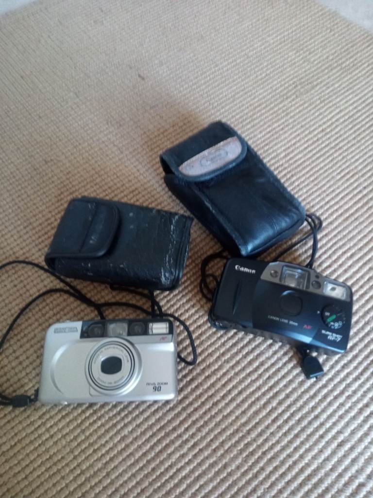 Vintage:Canon and Minolta35 mm Camera's 