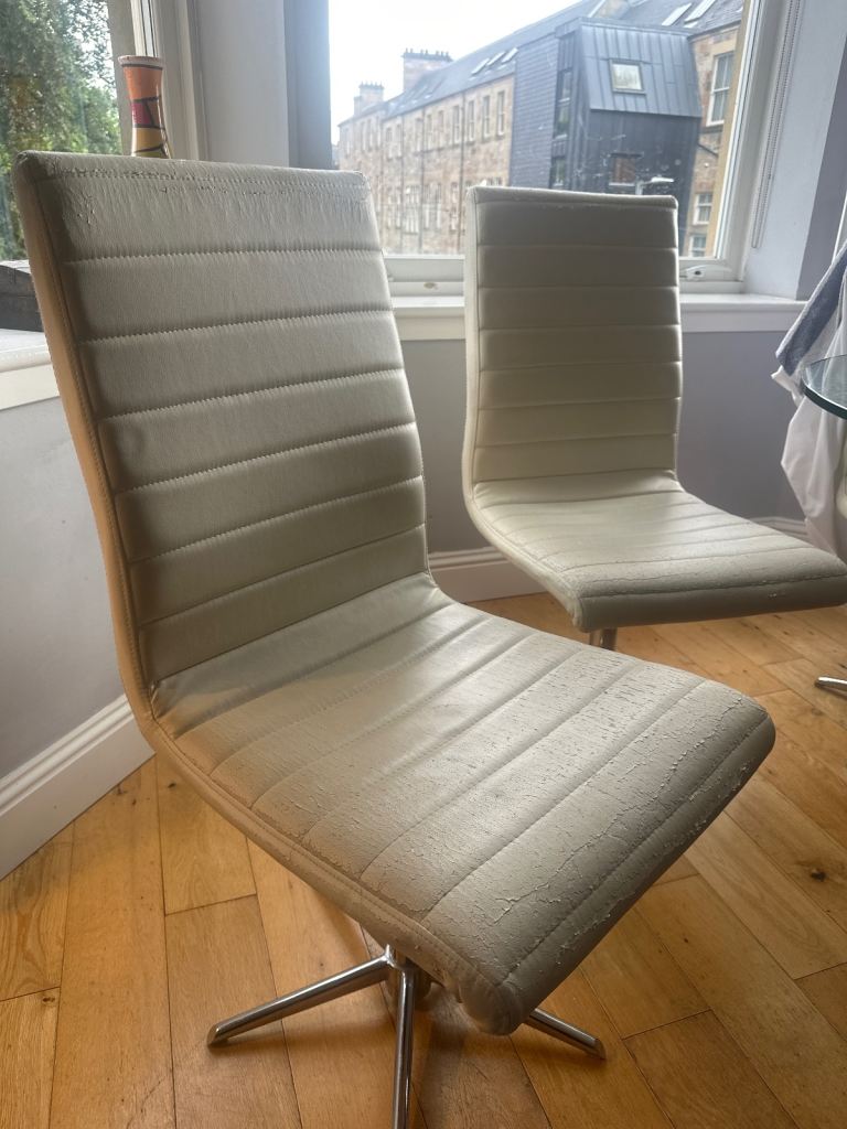 Swivel dining table chairs 