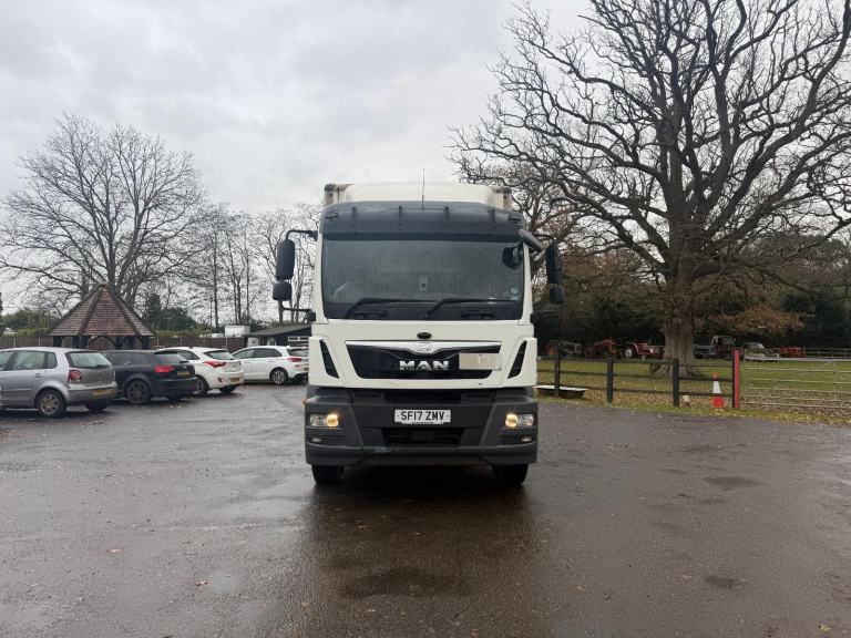 MAN TG-M 18.250, BOX WITH UNDERSLUNG TAILLIFT 