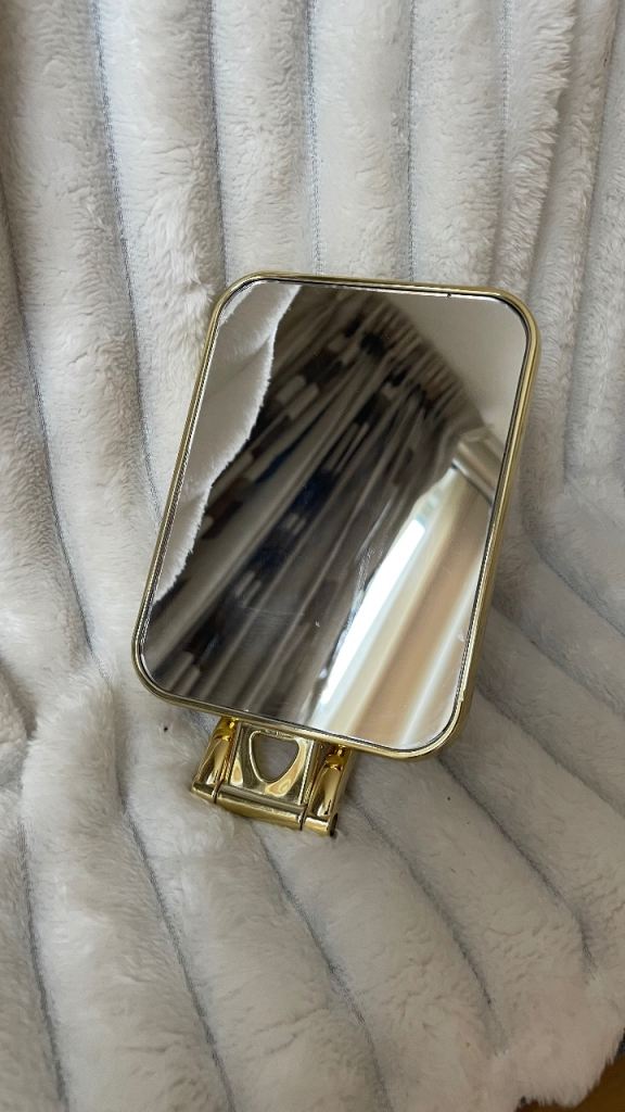 Double sided mirror