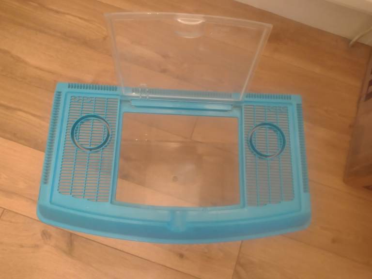 Pet tanks
