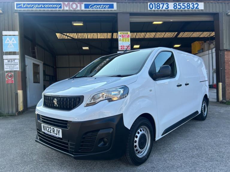 2022 Peugeot Expert Professional Premium 1000 1.5 BlueHDi 100ps MWB 3 seat + VAT