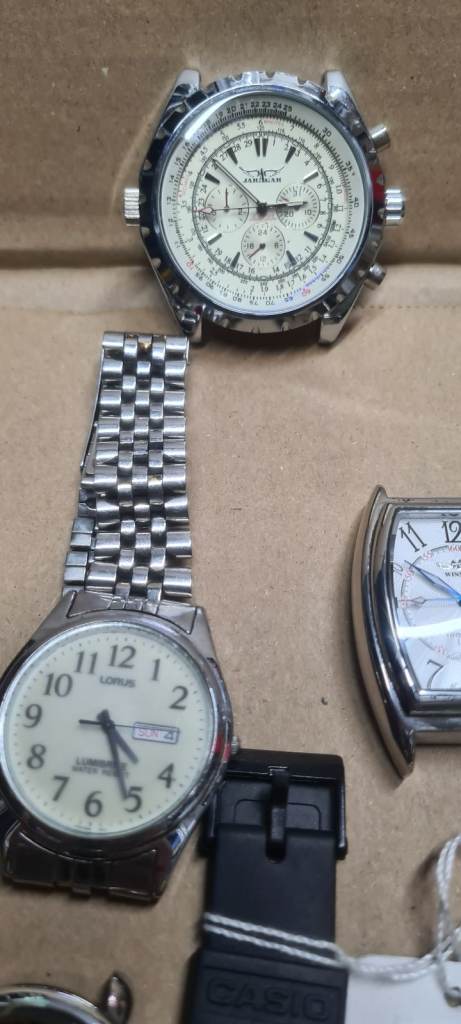 Job lot of vintage wristwatches & pocket watch Mechanical & quarts