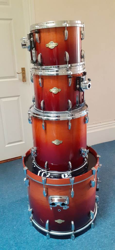 Pearl Masters, All Maple Shell, SST drums (4 pcs.)