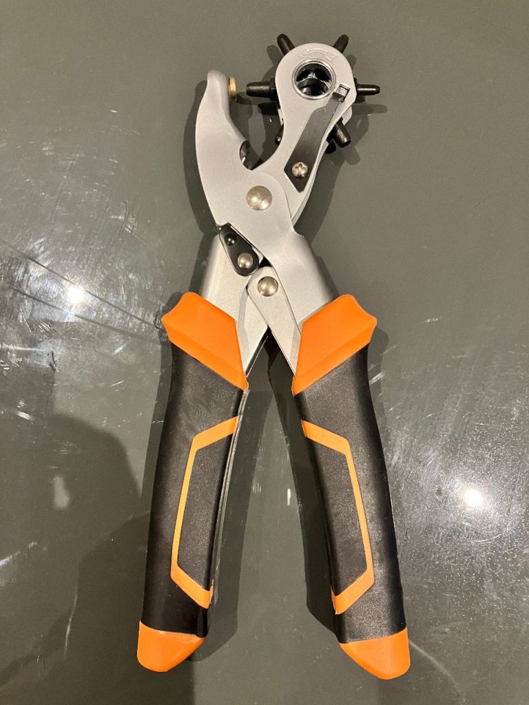 Magnusson Hole Punch