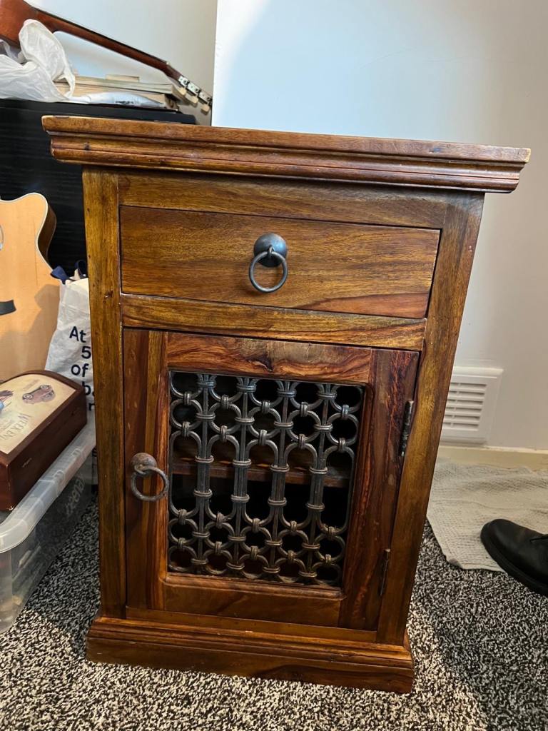 Wood & metal cabinet 