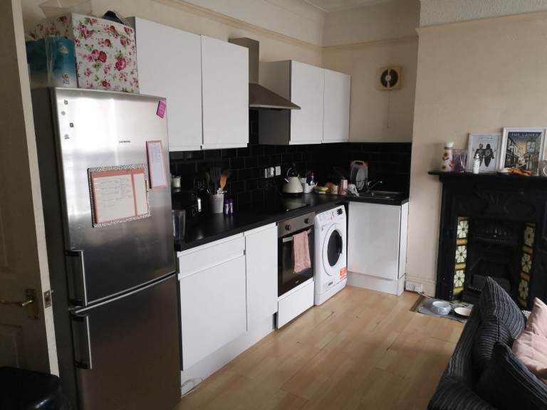 1 bed flat - Shirley - BILLS INC - Available 27th January 2026