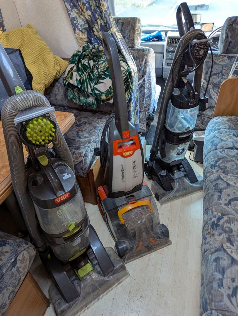2 x Vax carpet cleaners spares or repairs