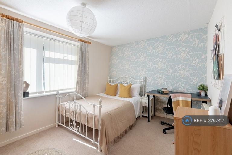 3 bedroom house in Queens Drive, Bath, BA2 (3 bed) (#2767417)