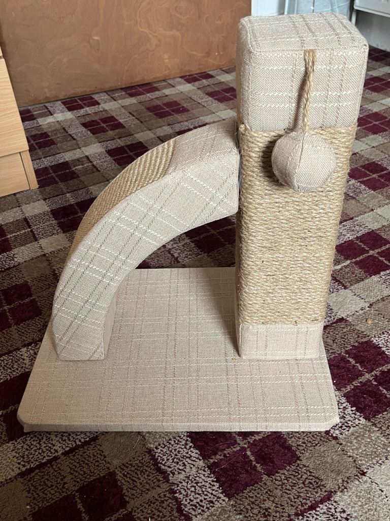 Cat scratcher