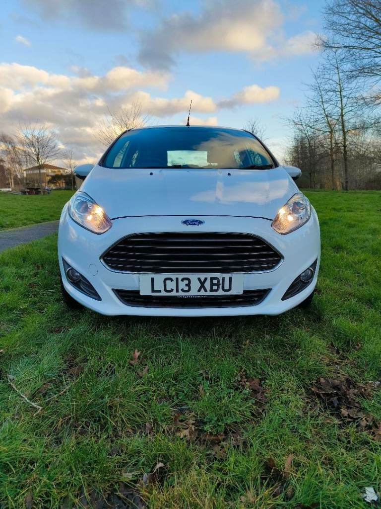 Ford, FIESTA, Hatchback, 2013, Automatic 1597 (cc), 5 doors