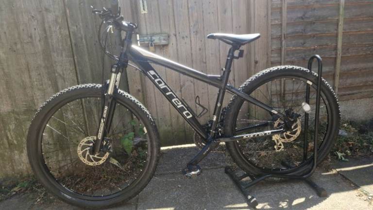 Carrera Vengeance Mens small (16") Frame Mountainbike 