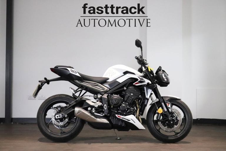 Triumph Street Triple 765 R - 2024/74 - ONLY 42 MILES FROM NEW - ONE OWNER 