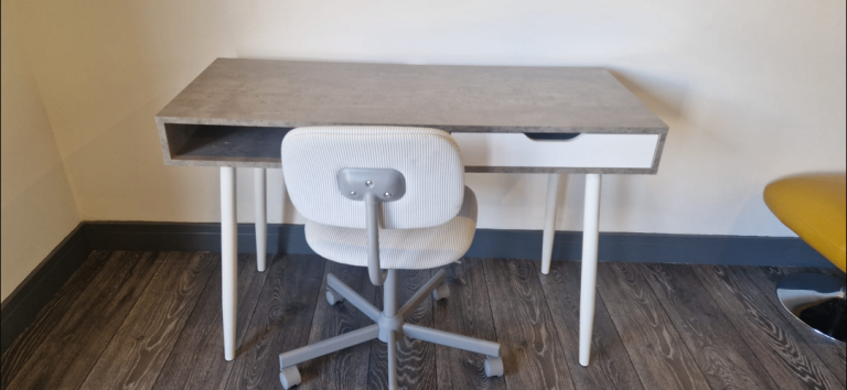 Work desk and chair