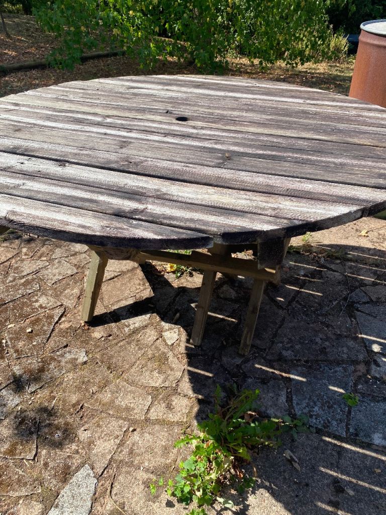 Large Round Wooden Garden Table – Fair Condition