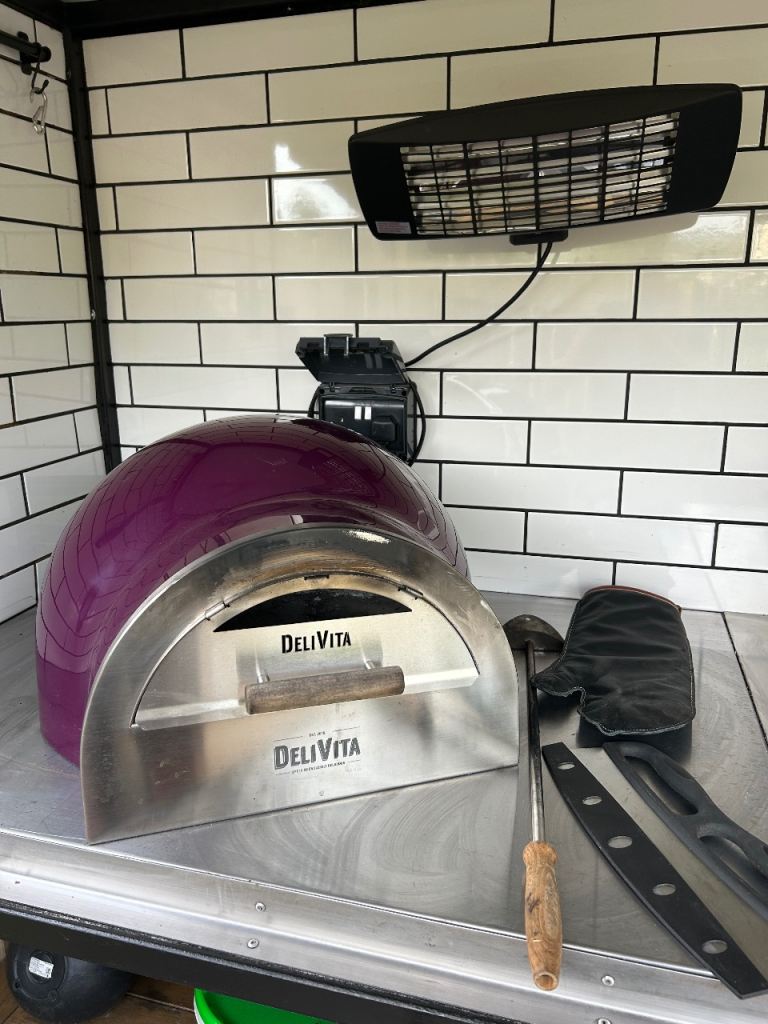 Delivita pizza oven 