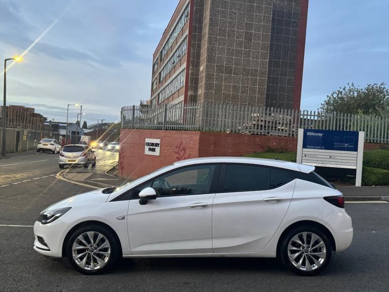 2018 Vauxhall Astra 1.4T 16V 125 Design 5dr HATCHBACK Petrol Manual