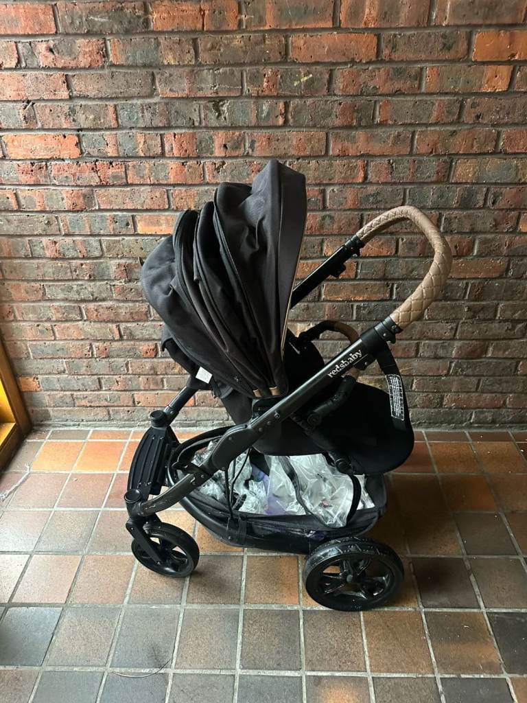 Pram bundle: Redsbaby Jive2 in VGC plus Maxi-Cosi Pebble Plus car seat & never used bassinet £100