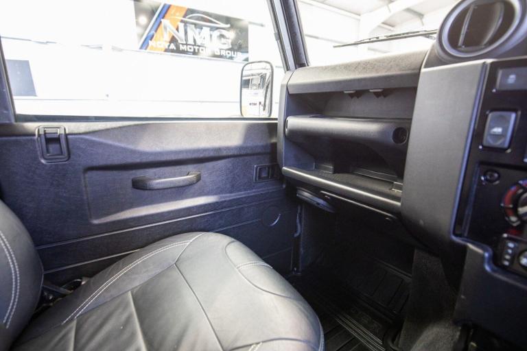 2015 Land Rover Defender XS Utility Wagon TDCi [2.2] PANEL VAN DIESEL Manual